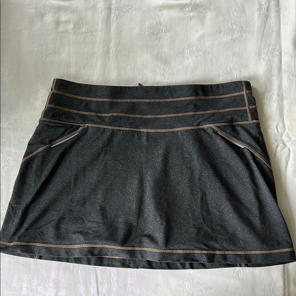 Women’s Grey Athleta Skirt Size Large (Pair A)